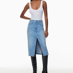 Aritzia’s Denim Forum The 90’s Halle Denim Skirt